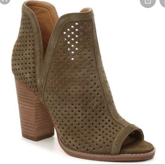 Lucky brand olive green Larise booties - Picture 1 of 8